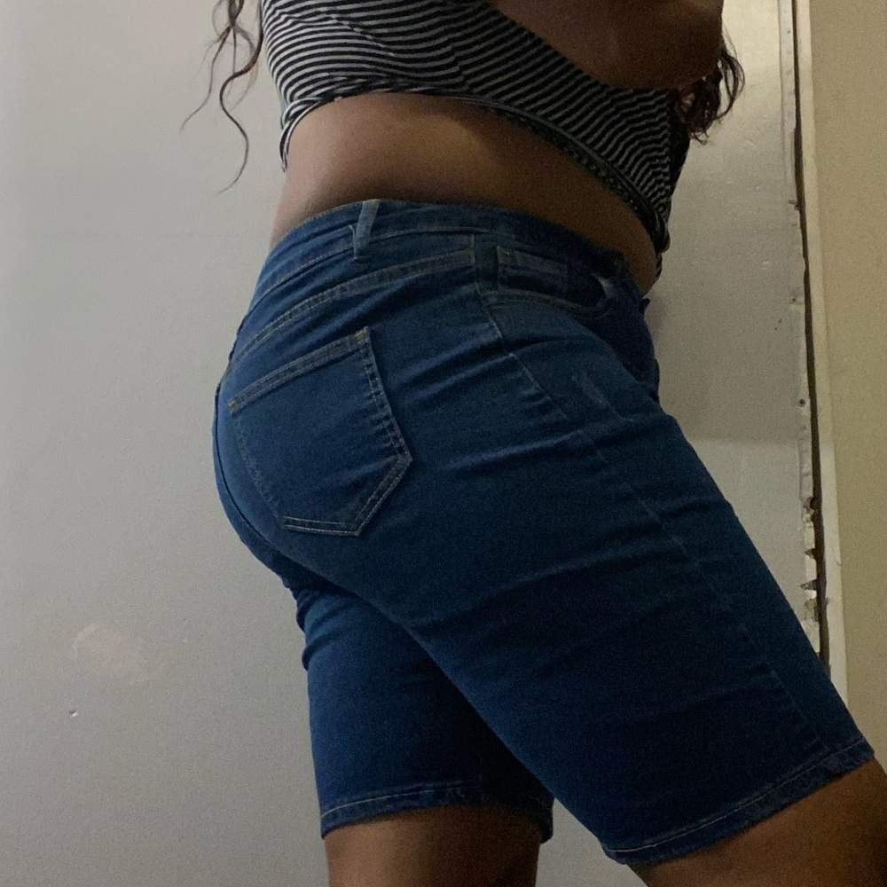 Bermuda -Premium Mid length Jean Shorts - Picture 7 of 9